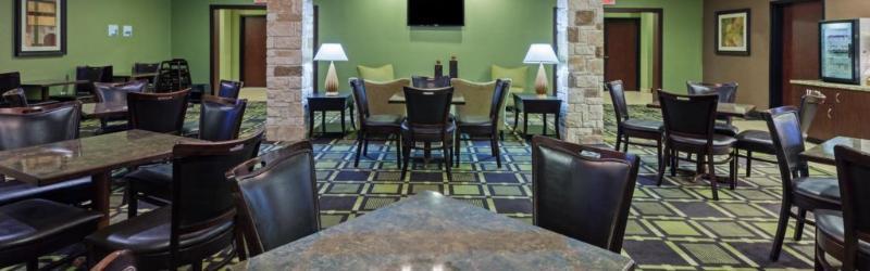 Holiday Inn Express & Suites Brady By Ihg Exterior foto